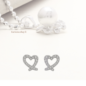 עגילים לב צמודים מעבדה